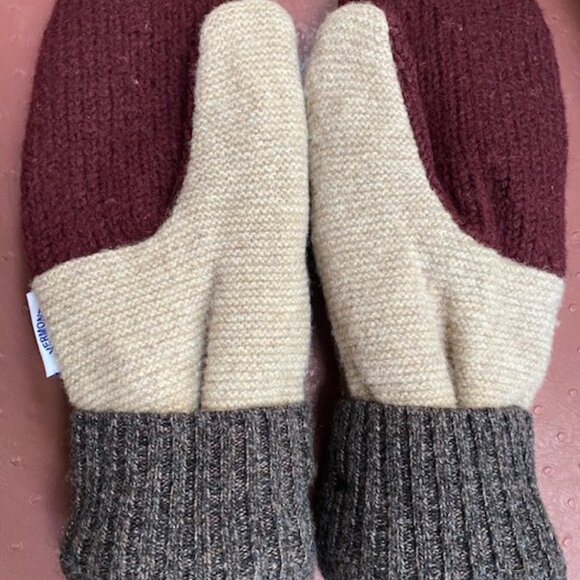 Vermont mittens Bernie mittens -New - Picture 7 of 12